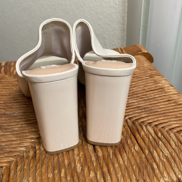 Steve Madden Tule Heeled Mule in Bone Leather - Picture 4 of 10